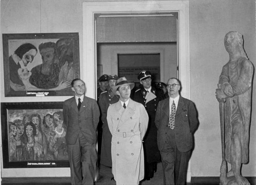 Reichsminister Joseph Goebbels at the "Degenerate Art" exhibition in 1938. Photo courtesy of the German Federal Archives, Creative Commons <a href=https://creativecommons.org/licenses/by-sa/3.0/de/deed.en target="_blank" rel="noopener">Attribution-Share Alike 3.0 Germany</a> license.