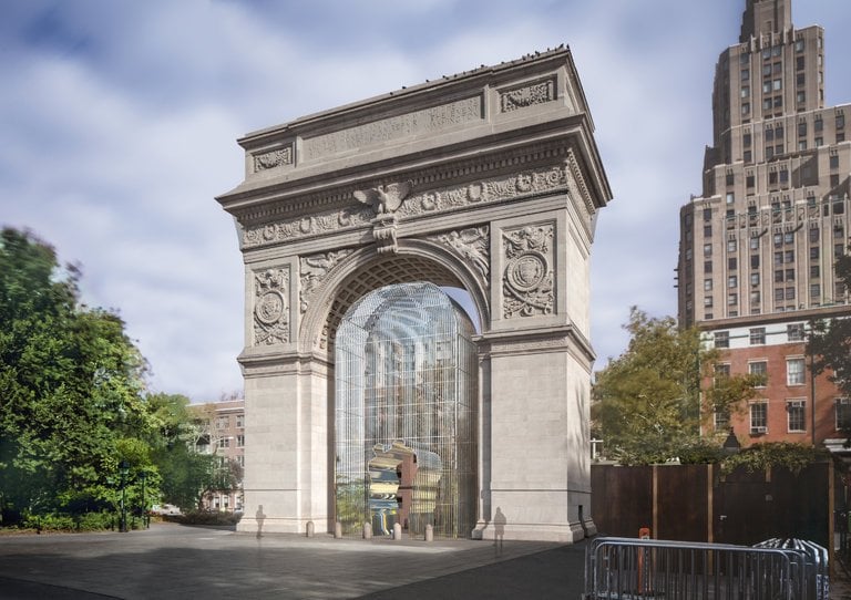 Ai Weiwei, <i> Good Fences Make Good Neighbors</i> under the Washington Arch in Washington Square Park (2017), rendering. Courtesy of Ai Weiwei Studio/Frahm & Frahm.