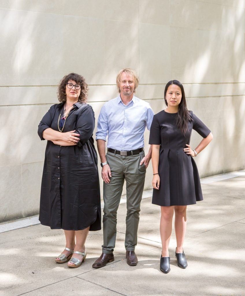 Mimi Zeiger, Niall Atkinson, and Ann Lui, at the Art Institute of Chicago North Garden on August 23, 2017. Photo by Nancy Wong.