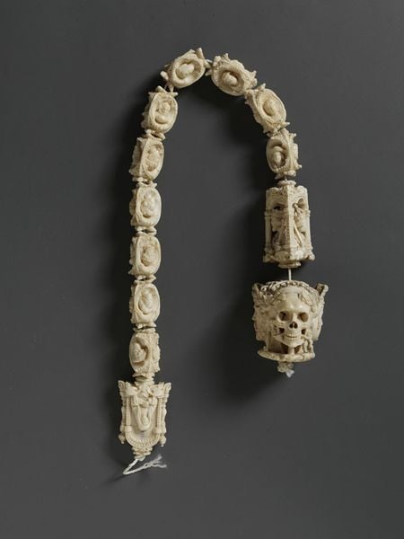 Ivory rosary (c. 1530). © Victoria and Albert Museum, London, 2017.