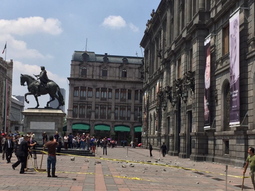 The Museo Nacional de Arte in Mexico City appears to have suffered minor damage from the Puebla earthquake. Courtesy of Christian Uziel via Twitter.