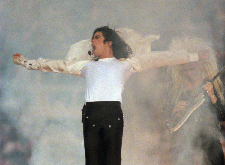 Art Industry News: Neverland May Become a New Michael Jackson Museum ...