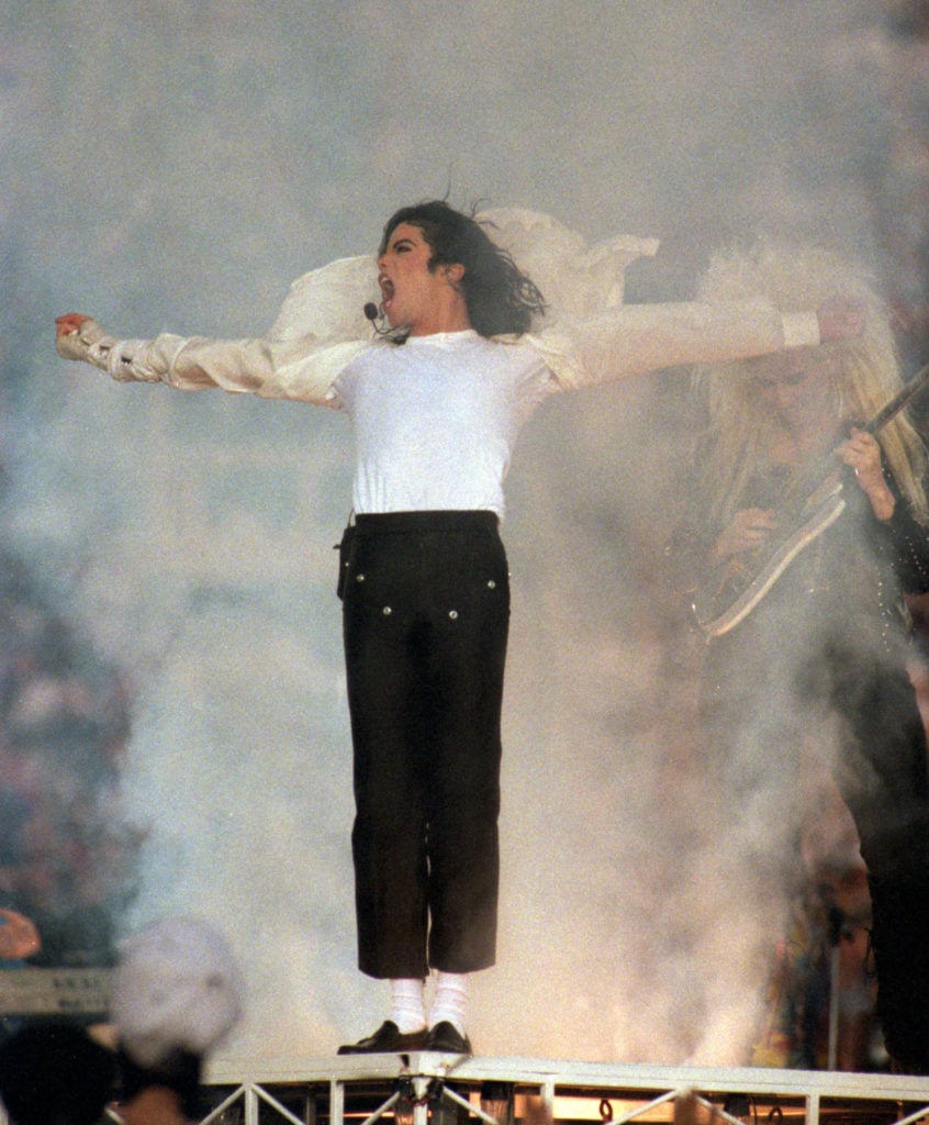 Michael Jackson performs during the Halftime show as the Dallas Cowboys take on the Buffalo Bills in Super Bowl XXVII at Rose Bowl on January 31, 1993.(Photo by George Rose/Getty Images)