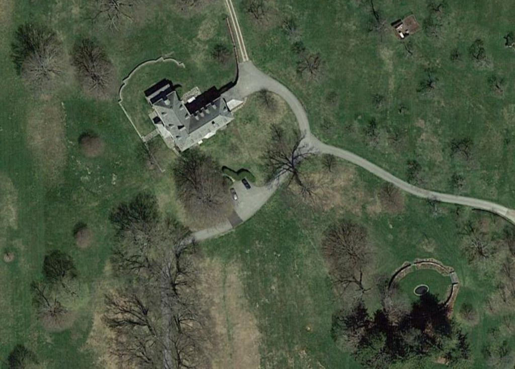Jasper John's home and studio in Sharon, Connecticut. Courtesy of Google Earth.