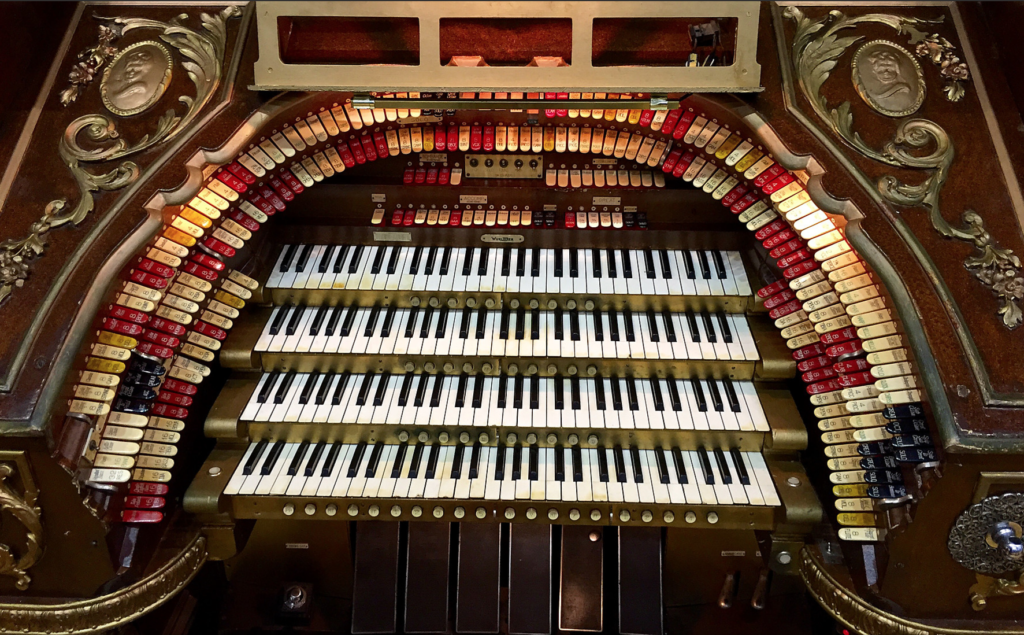 The Wurlitzer theater organ at the Brooklyn Paramount. Courtesy of the New York Theatre Organ Society.