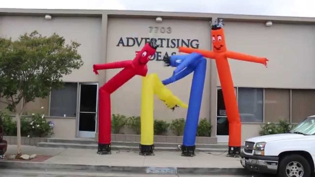 Inflatable balloon dancers by Advertising Ideas. Image via YouTube.