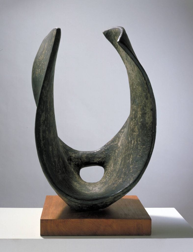 Barbara Hepworth, <em>Curved Form (Trevalgan) </em> (1956). Image Tate ©Bowness.