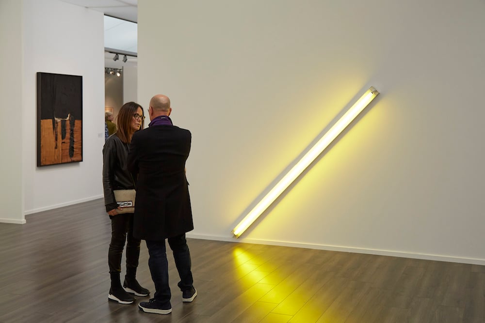 Dan Flavin, the diagonal of May 25, 1963 (to Constantin Brancusi) (1963) at the David Zwirner booth at Frieze Masters 2017. Photography by Benjamin Westoby. Courtesy of Benjamin Westoby/Frieze.