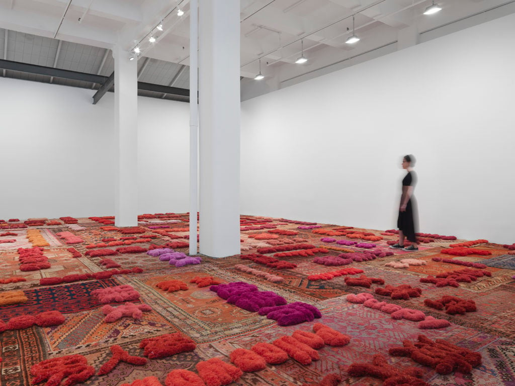Lin Tianmiao, Protruding Patterns, installation view at Galerie Lelong & Co., New York. © Lin Tianmiao. Courtesy Galerie Lelong & Co.