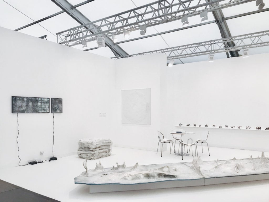 View of ShangART’s booth at Frieze London 2017. Courtesy the gallery.