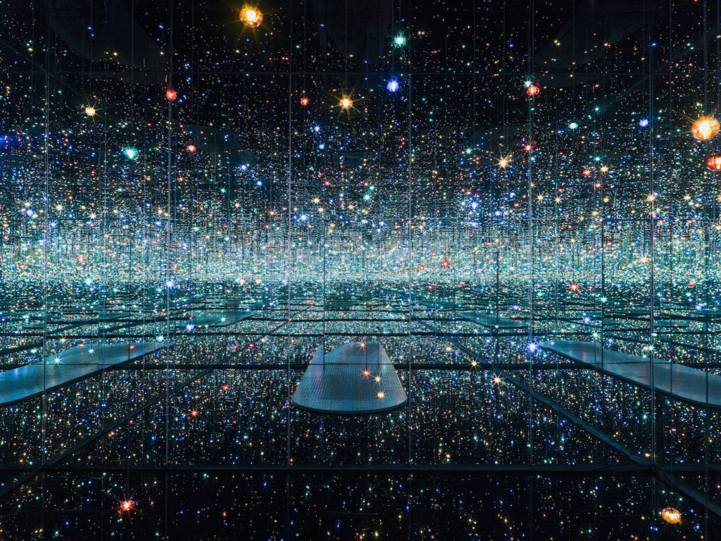 Yayoi Kusama, <em>Infinity Mirrored Room –The ￼Souls of Millions of Light Years Away</em> (2013). ￼Courtesy of David Zwirner, New York. © Yayoi Kusama.