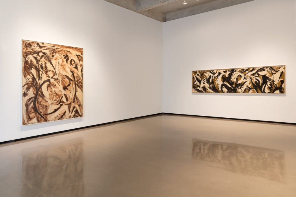 Lee Krasner, Fecundity (1960) and Moontide (1961), installation view. © 2017 The Pollock-Krasner Foundation/Artists Rights Society (ARS), New York. Photo courtesy of Paul Kasmin Gallery.