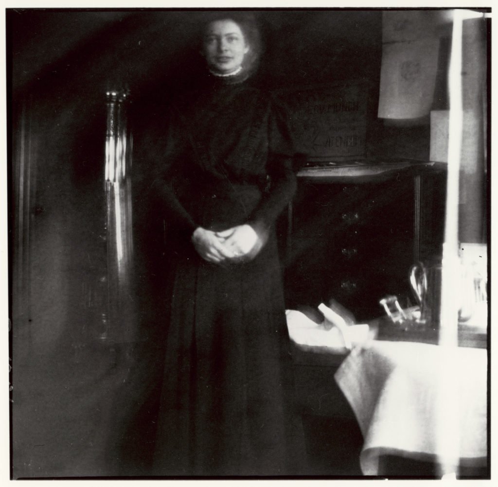 Edvard Munch, Nurse in Black, Jacobson’s Clinic (1908-09). Courtesy of the Munch Museum.