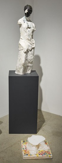 Wanxin Zhang, <em> Figure with Black Face</em> (2016). Image courtesy Catharine Clark Gallery.