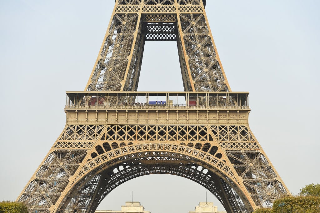The Eiffel Tower Could Be Painted Red (Again) | artnet News