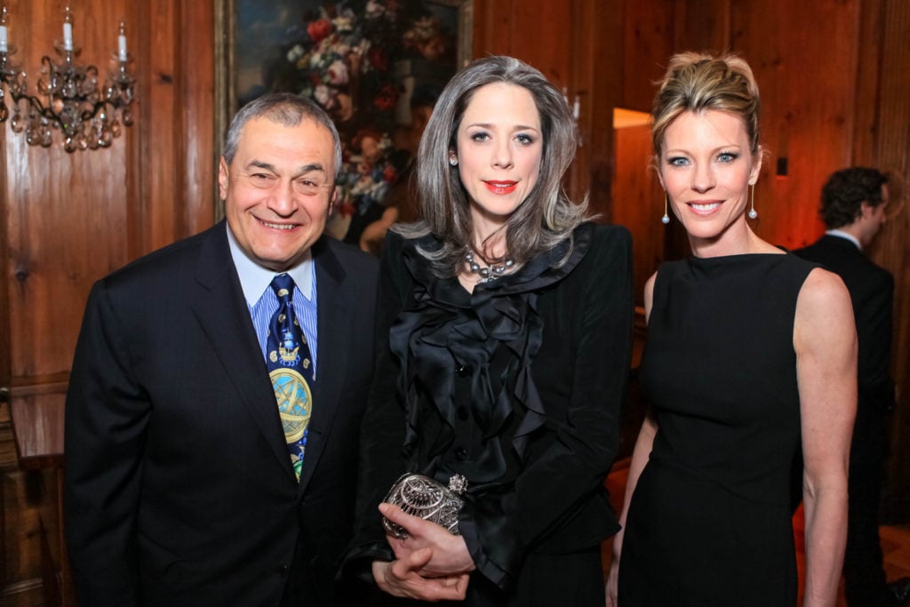 Collector and lobbyist Tony Podesta (L) with ex-wife Heather Podesta and Robbie Myers (R). Courtesy of Flickr.