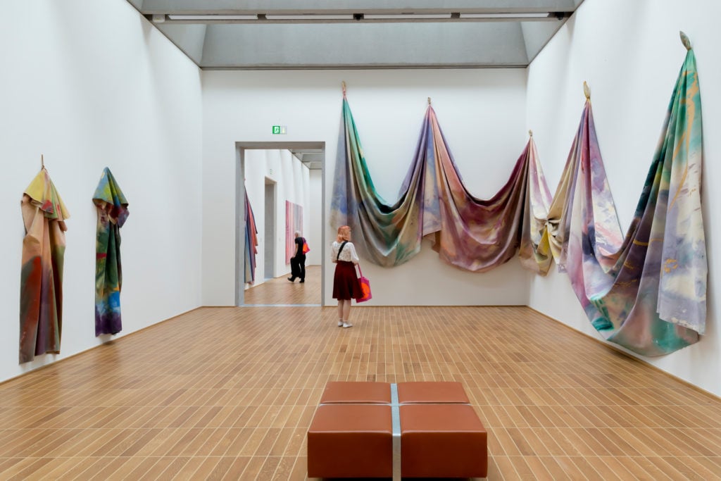 Installation view of "The Music of Color: Sam Gilliam, 1967–73" at the Kunstmuseum Basel. Photo courtesy of the Kunstmuseum Basel.