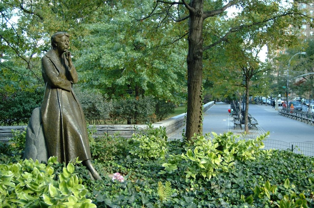 Statue of Eleanor Roosevelt in Riverside Park. Photo by C.M. de Talleyrand-Périgord, Creative Commons Attribution-Share Alike 3.0 Unported license.