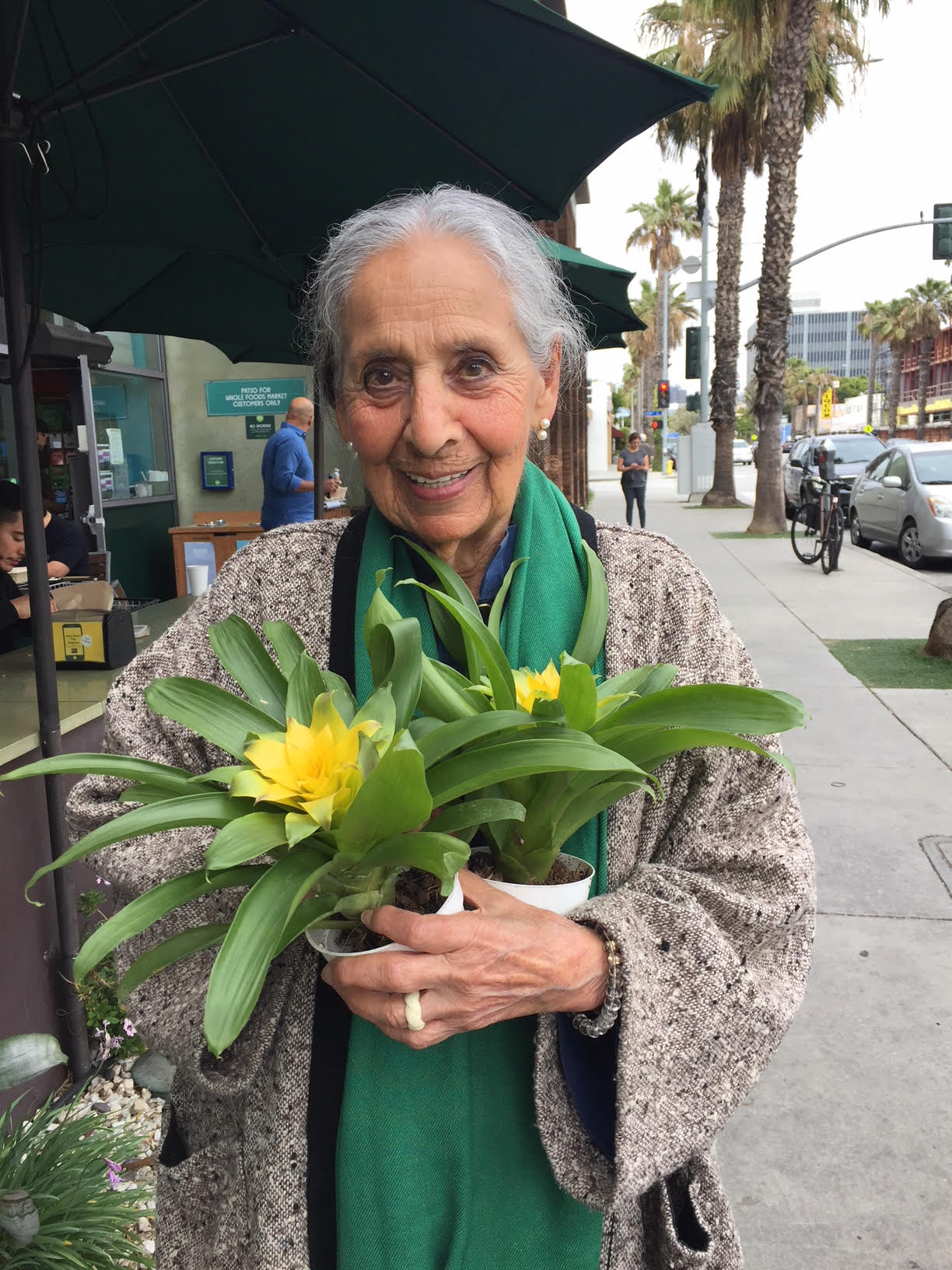 Luchita Hurtado. Photo by Brenna Ivanhoe, courtesy the artist and Park View/Paul Soto, Los Angeles and Brussels.