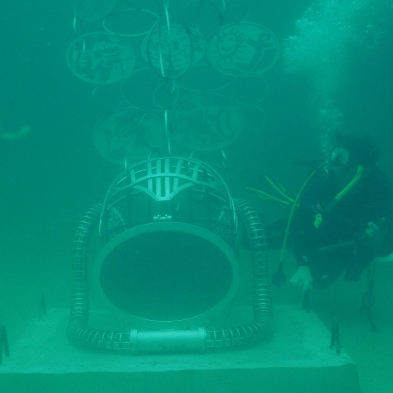 Kevin Reilly, <em>JYC’s Dream</em> at the Underwater Art Museum. Photo courtesy of the Underwater Art Museum. 