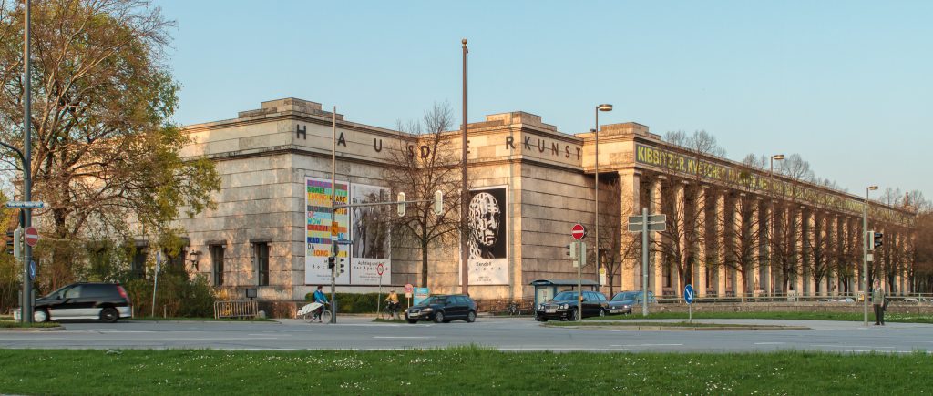 The Haus der Kunst, Munich. Photo by Avda, Creative Commons Attribution-ShareAlike 3.0 Unported (CC BY-SA 3.0) license.