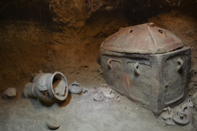 Artifacts from an ancient Minoan tomb discovered in Crete. Courtesy of the Greek Ministry of Culture.