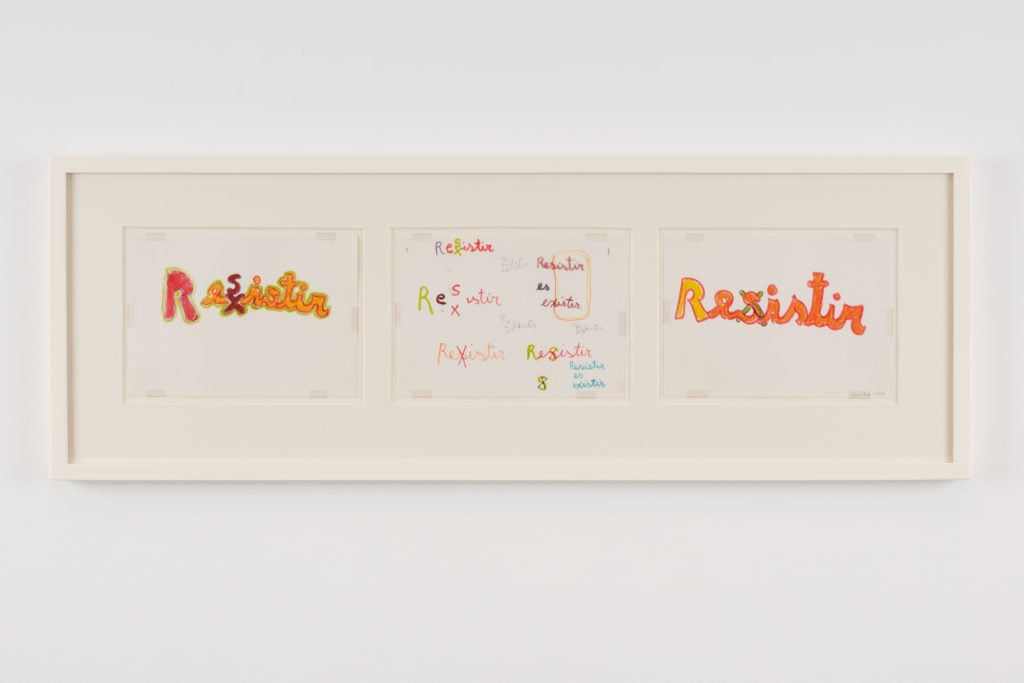 Cecilia Vicuña, <em>Resister</em> (1975). Courtesy the artist and Lehmann Maupin, New York, Hong Kong, and Seoul. 
