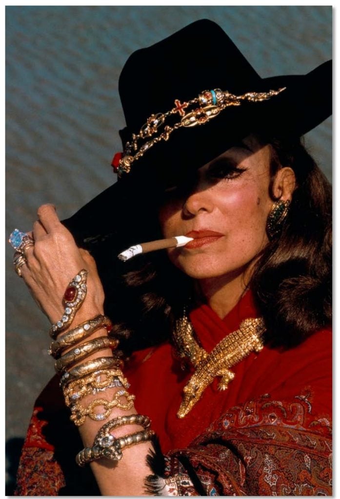Mexican actress Maria Félix wearing her Crocodile Necklace by Cartier, 1975. Photo by Lord Snowdon. © Photo: Snowdon/Trunk Archive.