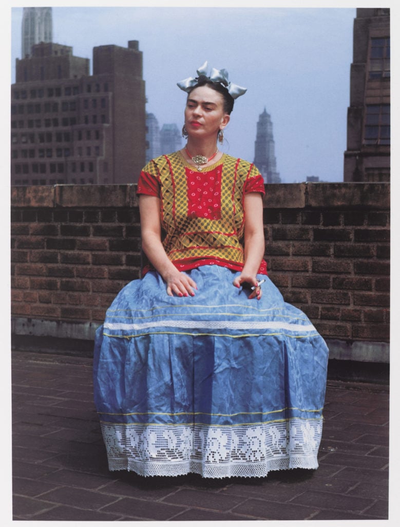 Nickolas Muray, <i>Frida in New York, 1946</i>. © Nickolas Muray Photo Archive. (Photo: Brooklyn Museum)
