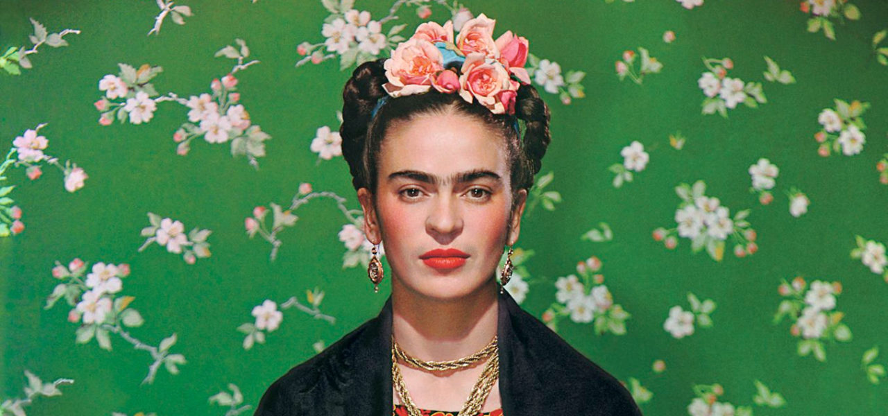 Nickolas Muray, Frida on a White Bench (1939). Photo courtesy of the Jacques and Natasha Gelman Collection of 20th Century Mexican Art and the Vergel Foundation, ©Nickolas Muray Photo Archives.