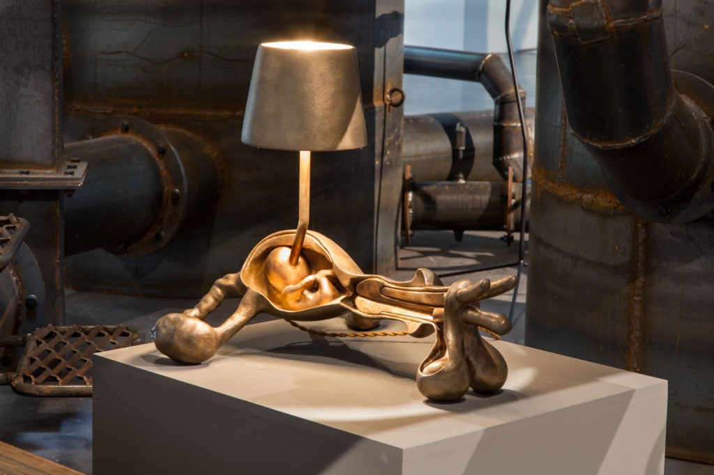 Atelier van Lieshout, <i>Pappamamma Lamp</i> (2009). © 2019 Ateleier van Lieshout. 