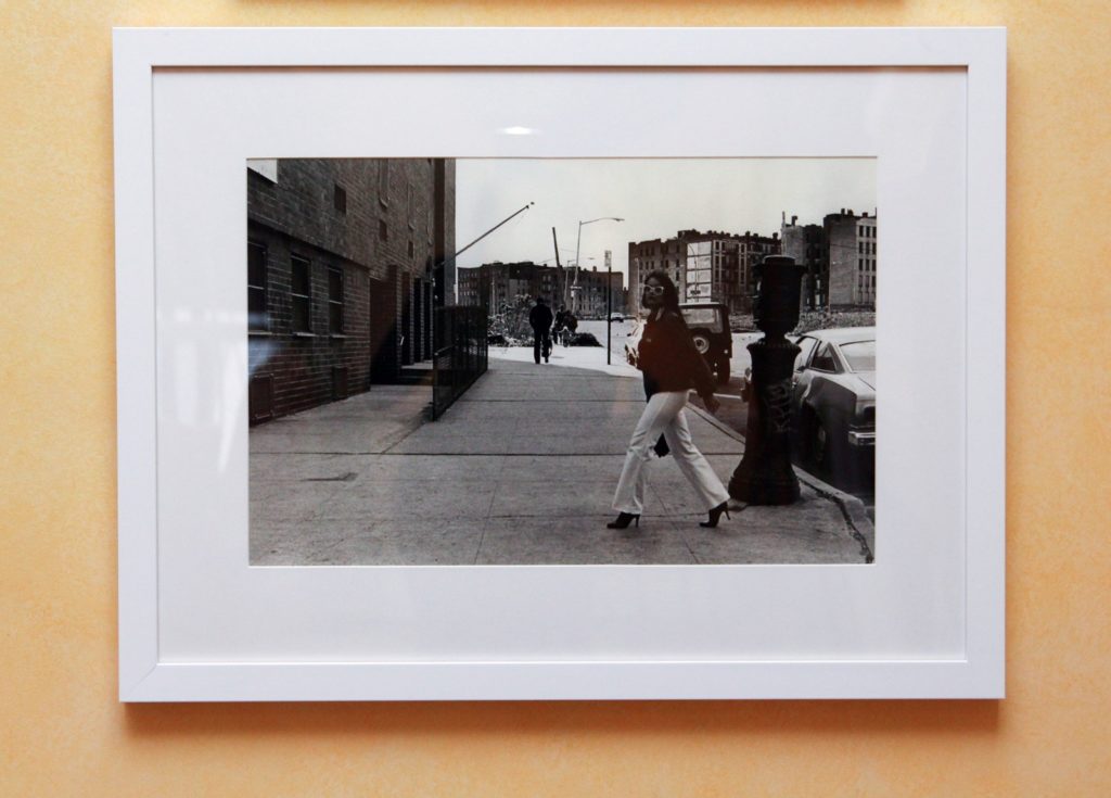 Perla de Leon, <em>Going to Work</em> (1980). Image courtesy Michael Appleton/Mayoral Photography Office.
