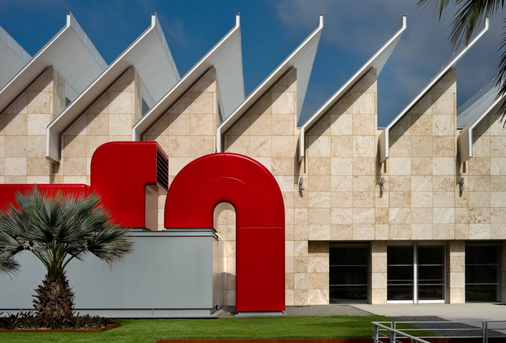 The Lynda and Stewart Resnick Pavilion at the Los Angeles County Museum of Art. Photography by James Joel. Image courtesy of Flickr.