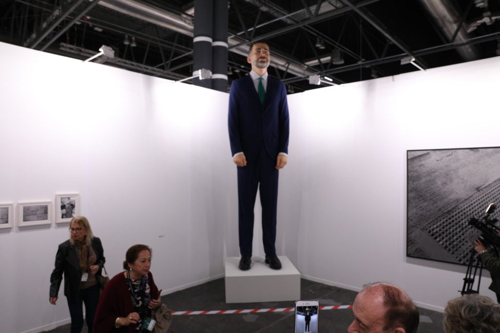 A Sculpture of Felipe VI by Santiago Sierra and Eugenio Merino at ARCO Madrid 2019. Photo by Jesus Hellin/SOPA Images/LightRocket/Getty Images.