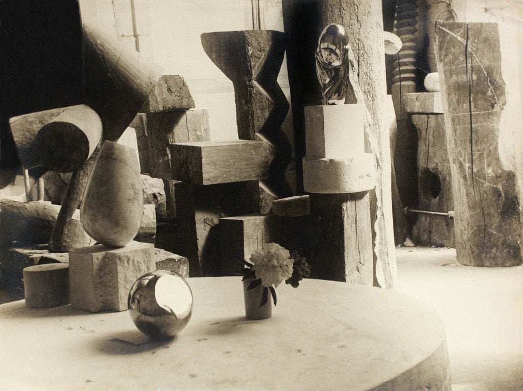 Constantin Brancusi, <i>View of the Studio: Mademoiselle Pogany II with Flower</i> (c. 1923). Courtesy of Bruce Silverstein Gallery. 