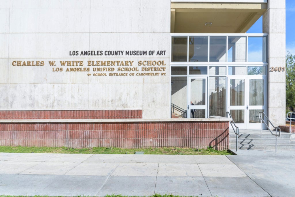 The entrance to LACMA's gallery at Charles White Elementary. Photo © Museum Associates/LACMA