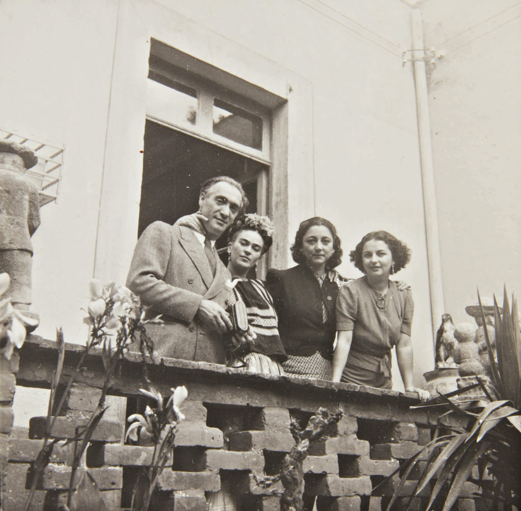 Nikolas Muray, Frida Kahlo, Rosa Covarrubias, and Cristina Kahlo (1925–1946). Courtesy of Sotheby's.