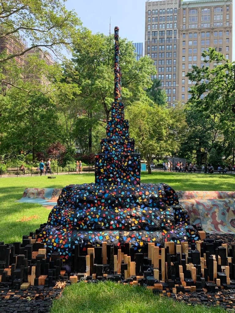 Installation photo of "Leonardo Drew: City in the Grass" at Madison Square Park. Photo by Sarah Cascone.