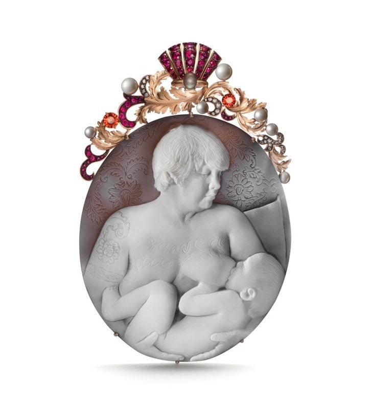 Self-Portrait Nursing pendant by Catherine Opie for the new LIZWORK Cameo line. Photo courtesy of LIZWORKS.