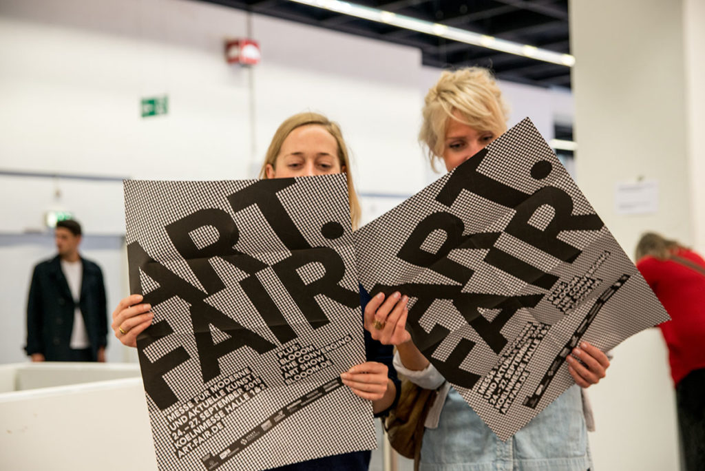 Vernissage in Cologne. Image courtesy of Art Fair Cologne, 2015.