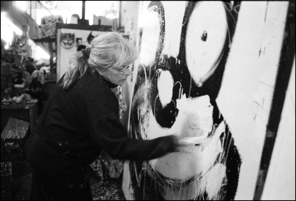 Portrait of artist Joyce Pensato in her Brooklyn Studio, New York, 2004. Photo: David Corio/Redferns.