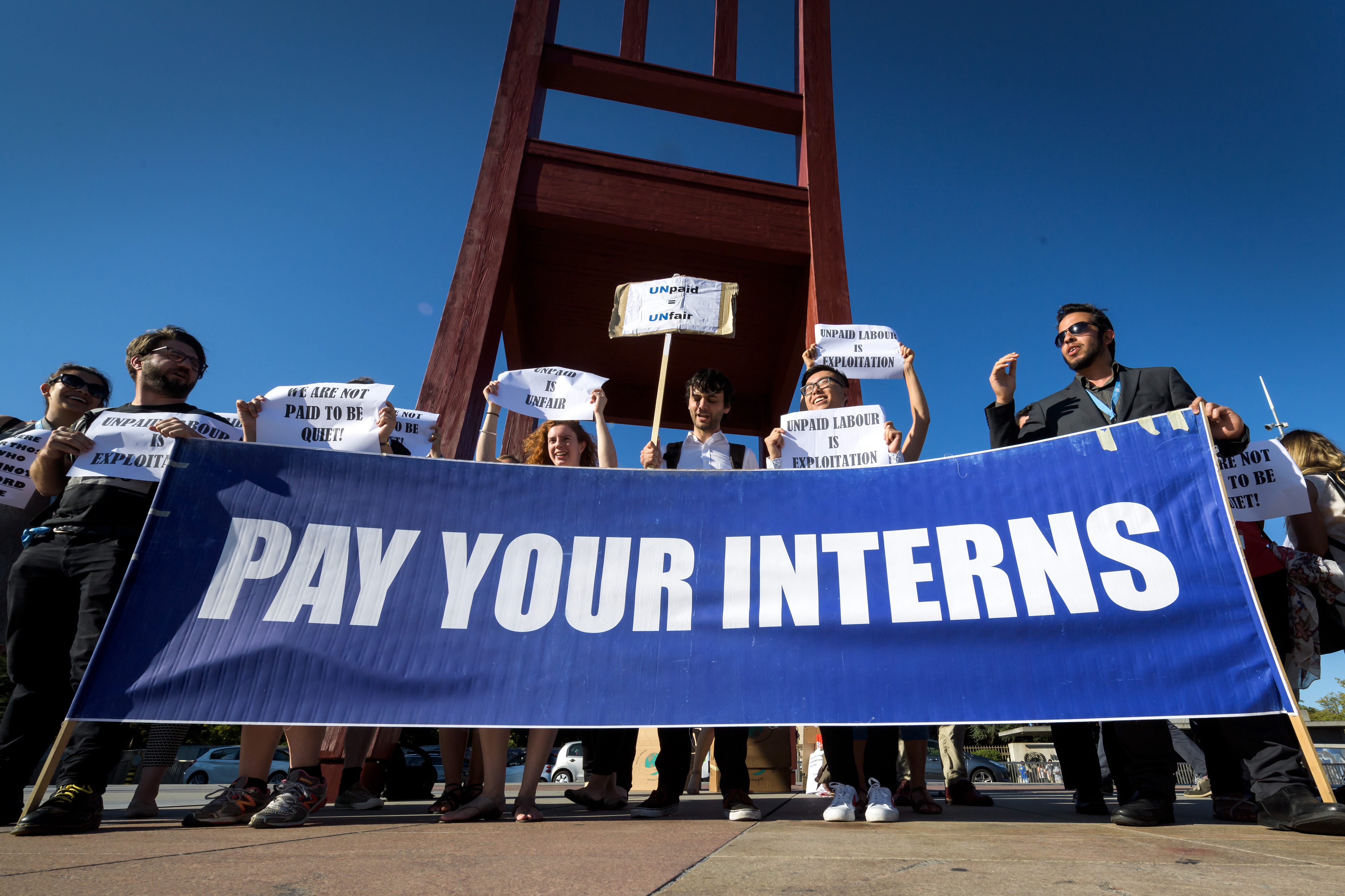 a-new-campaign-to-end-unpaid-internships-in-the-art-world-exposes-a