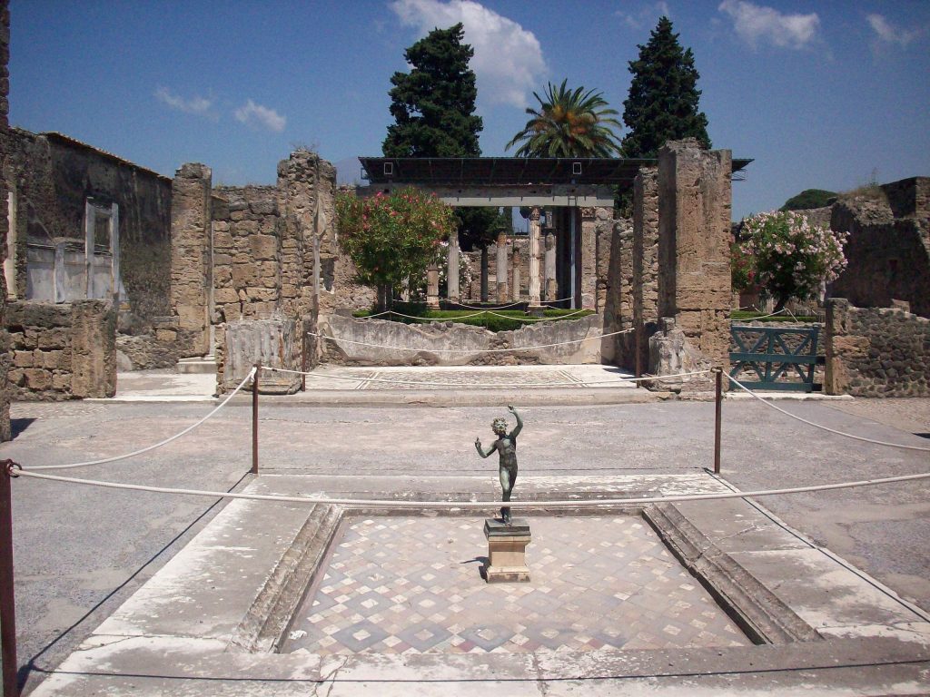 House of the Faun in Pompeii, Italy. Photo by Porsche997SBS, Creative Commons <a href=https://creativecommons.org/licenses/by-sa/3.0/deed.en target="_blank" rel="noopener">Attribution-ShareAlike 3.0 Unported (CC BY-SA 3.0)</a> license.