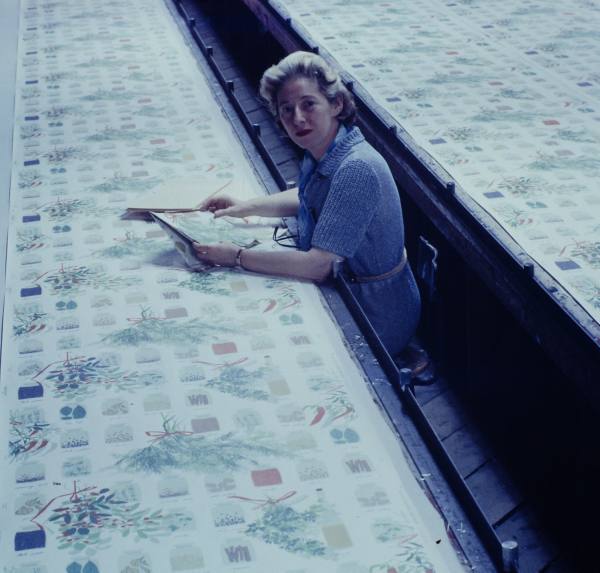 Vera Neumann at Printex, c. 1950s. Courtesy Collection Susan Seid.