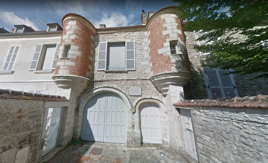 Exterior of Jean Cocteau House, as seen on Google Street View.