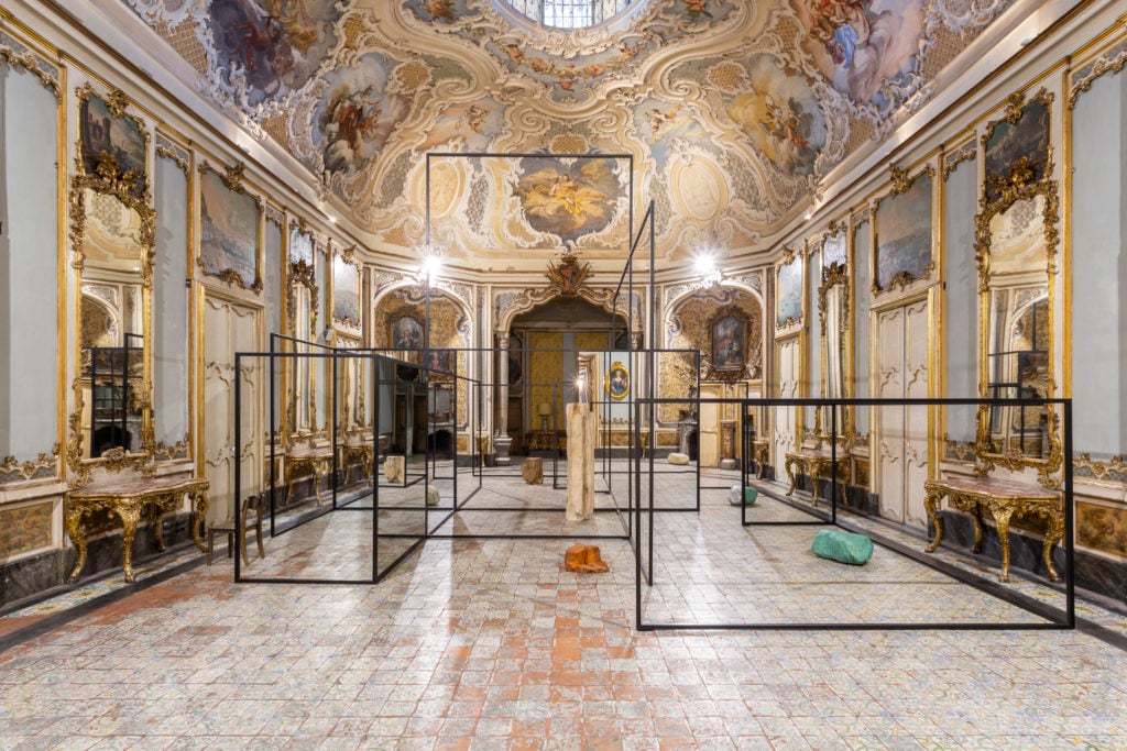 Alicja Kwade, WeltenLinie (2017), installation view, Palazzo Biscari, Catania. On loan from Patrizia Sandretto Re Rebaudengo.