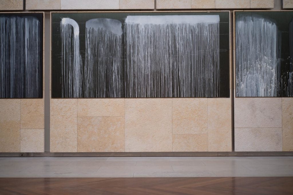 A site-specific Pat Steir installation, “Pat Steir Silent Waterfalls: The Barnes Series,” (2019) at the Barnes Foundation in Philadelphia, installation view. Photo by J. Ramsdale, courtesy of the Barnes Foundation. 