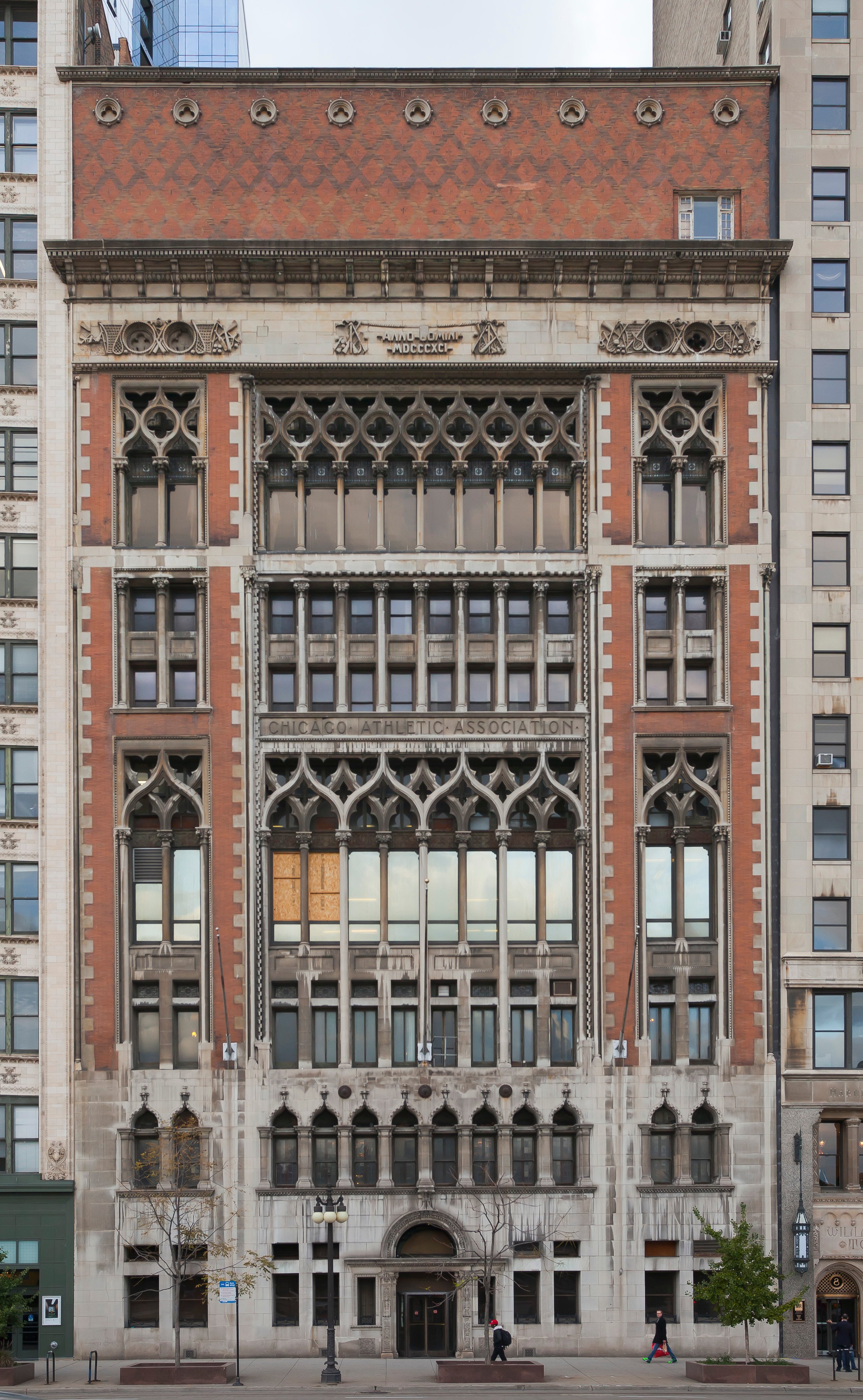 The Chicago Athletic Association on the Magnificent Mile was the home of the inaugural edition of the NADA Chicago Invitational. Photo: Diego Delso.