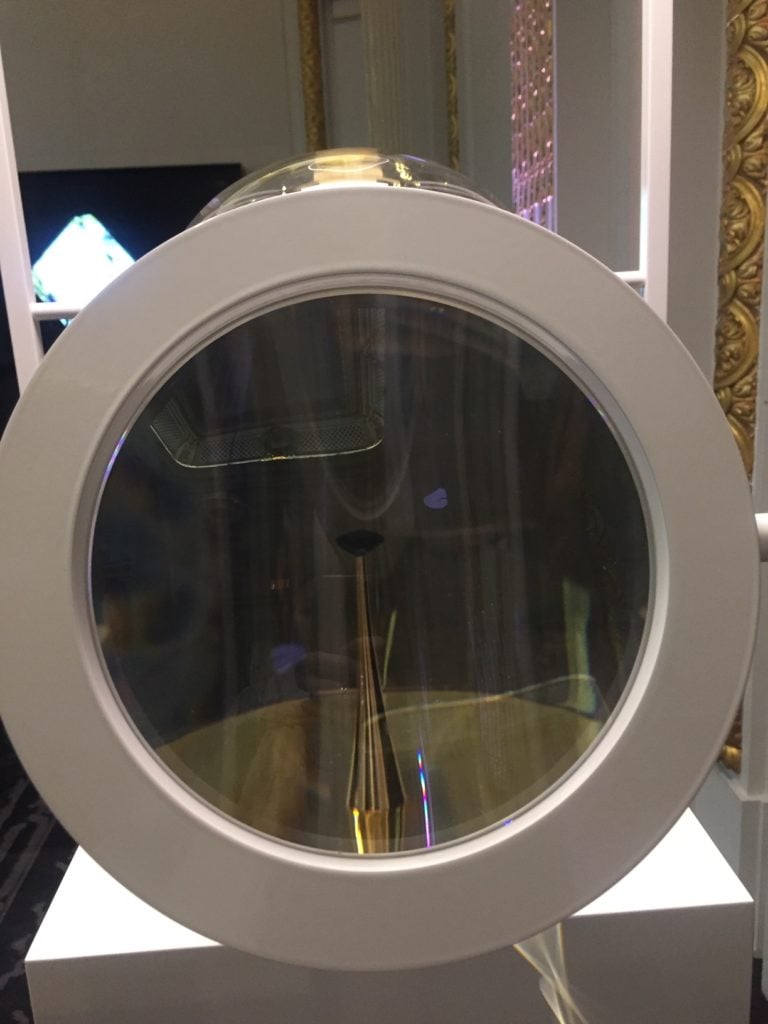 A magnifying glass on the side of the vitrine holding the diamond. Photo by Eileen Kinsella
