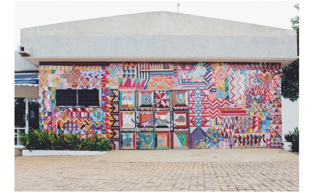 The facade of the Nubuke Foundation, mural by artist Bernard Akoi-Jackson. 
